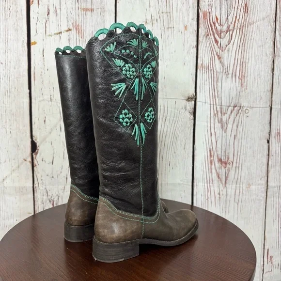 BCBG MAX AZRIA distressed Black leather blue raffia embroidery tall Boots 7 GUC